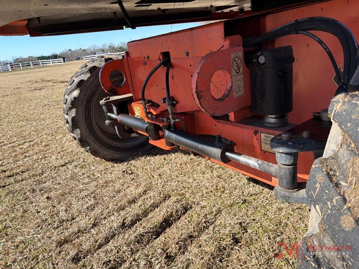 2015-jlg-600s-image-5