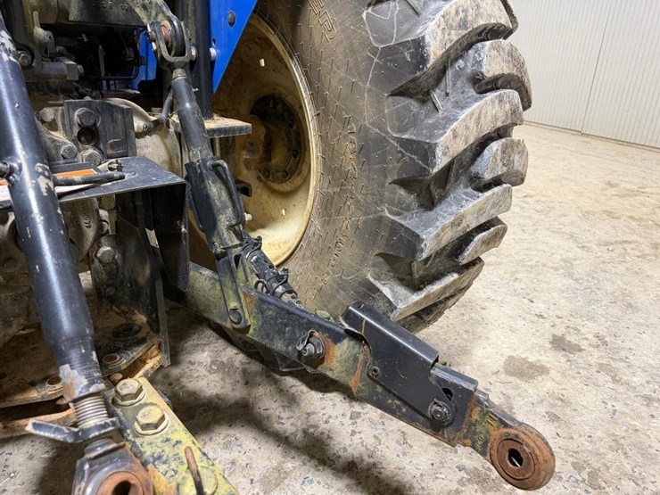 2018-new-holland-workmaster-60-image-15