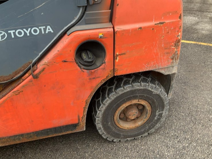 2018-toyota-8fdu25-image-31