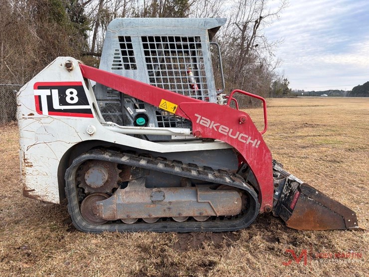 2019-takeuchi-tl8-image-2