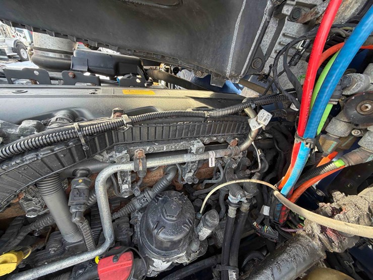 2015-peterbilt-579-image-28