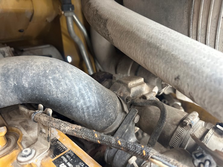 caterpillar-242d-image-43