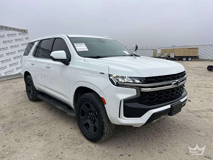 2023-chevrolet-tahoe-image-2