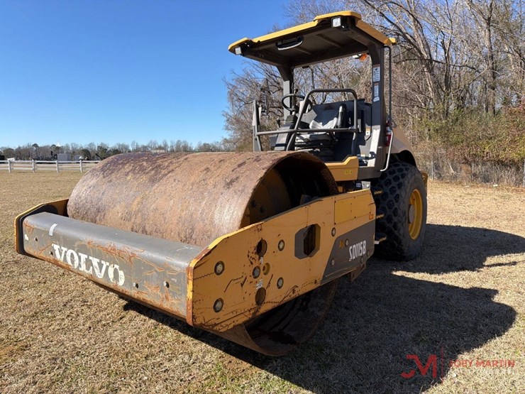 2016-volvo-sd115b-image-4