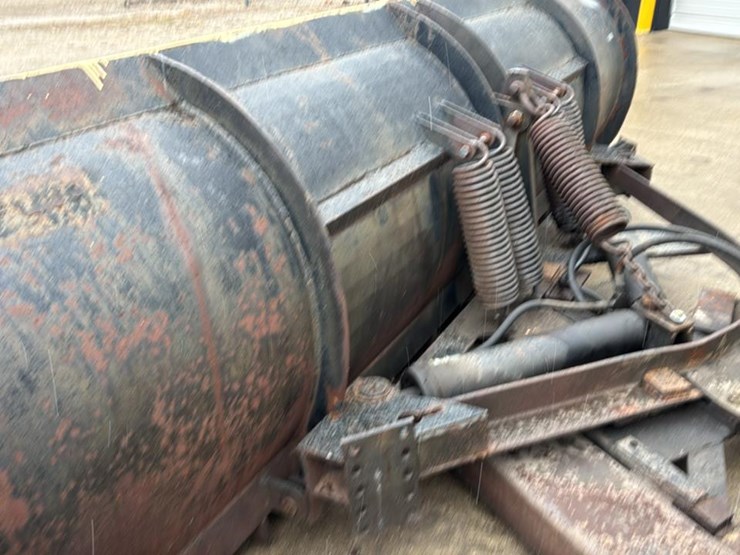 caterpillar-v140-image-51