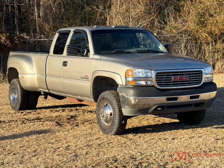 2001-sierra-3500-pickup-truck-image-1