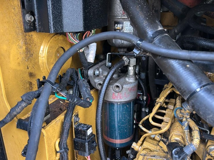 2019-caterpillar-249d-image-29