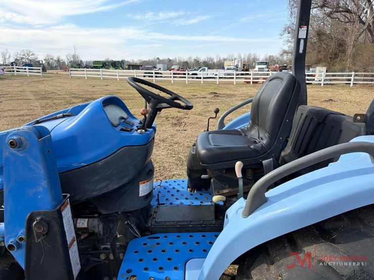 new-holland-tc40-image-18