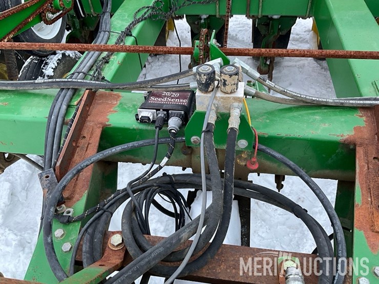 john-deere-7000-image-11