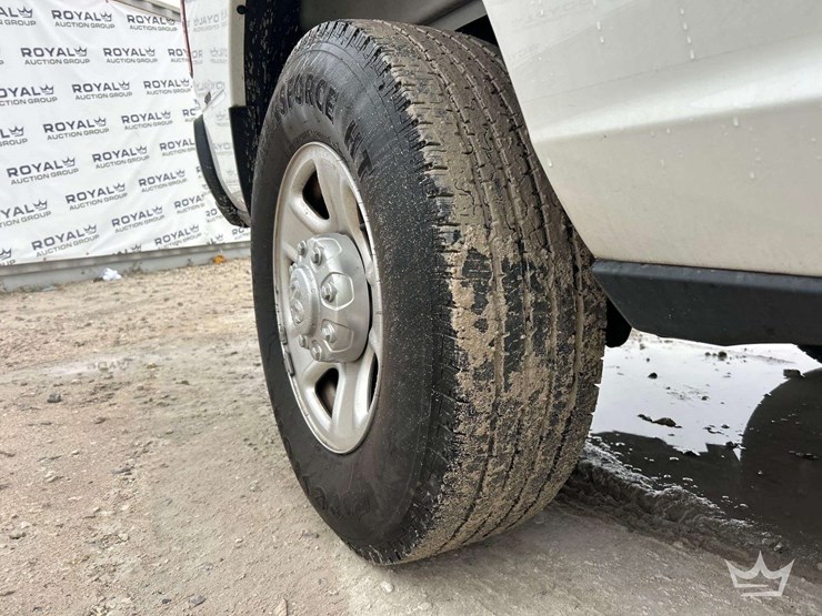 2020-dodge-3500-image-29