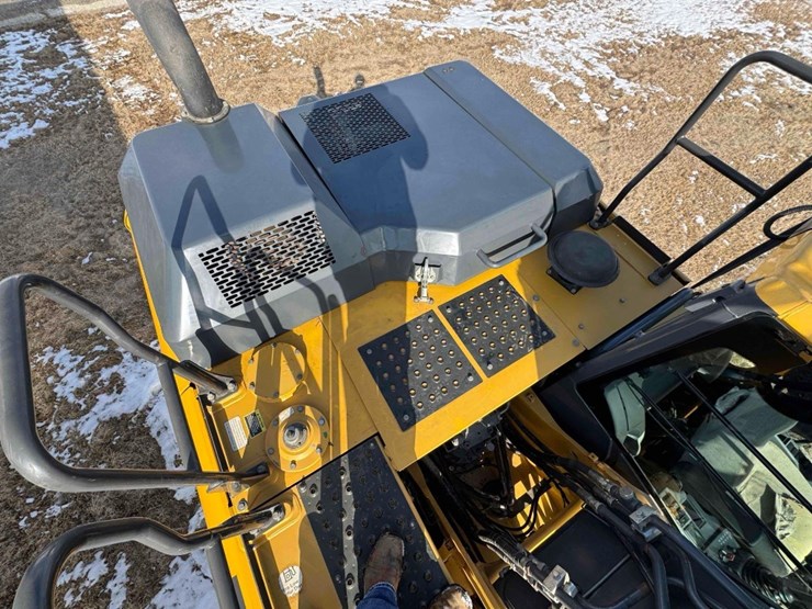 2019-deere-210g-image-16