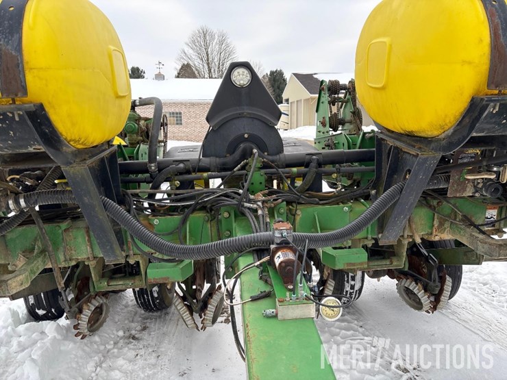 2001-john-deere-1760nt-image-24