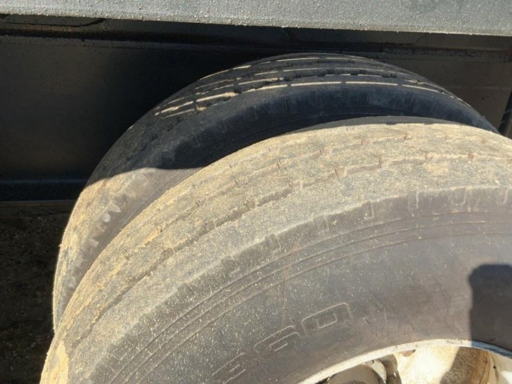 john-deere-435-image-97