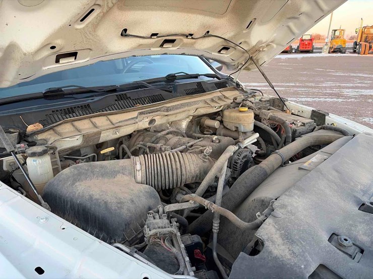 2018-dodge-3500-image-11