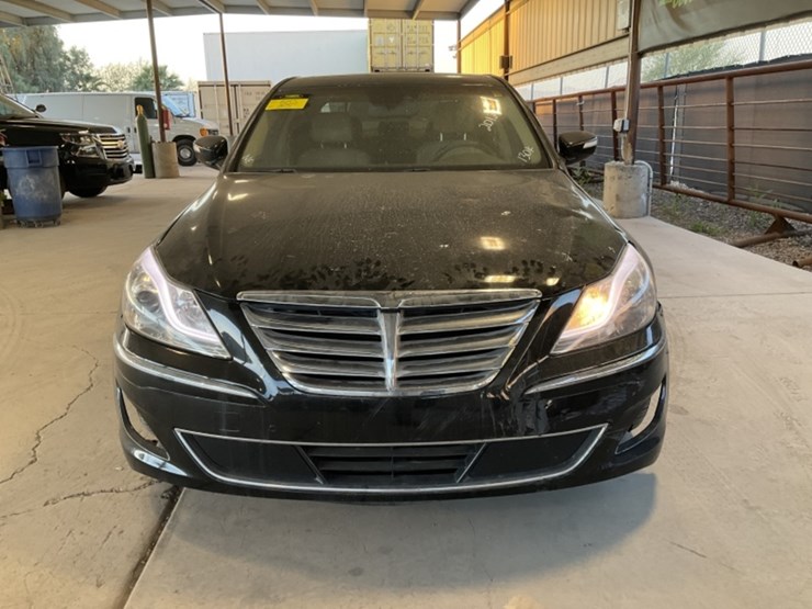 2012-hyundai-genesis-sdn-image-3