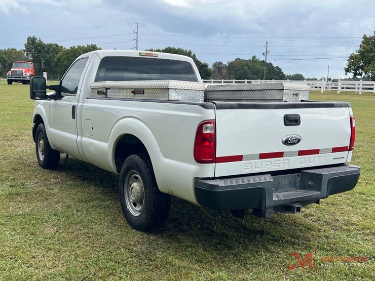 2016-ford-f250-xl-image-4