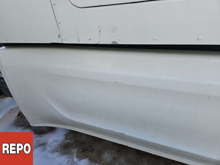 2024-peterbilt-579-image-46