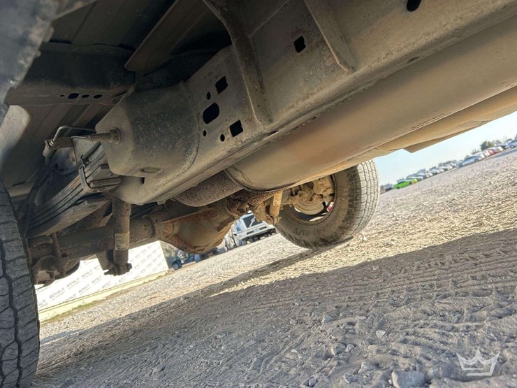 2017-chevrolet-express-3500-image-19