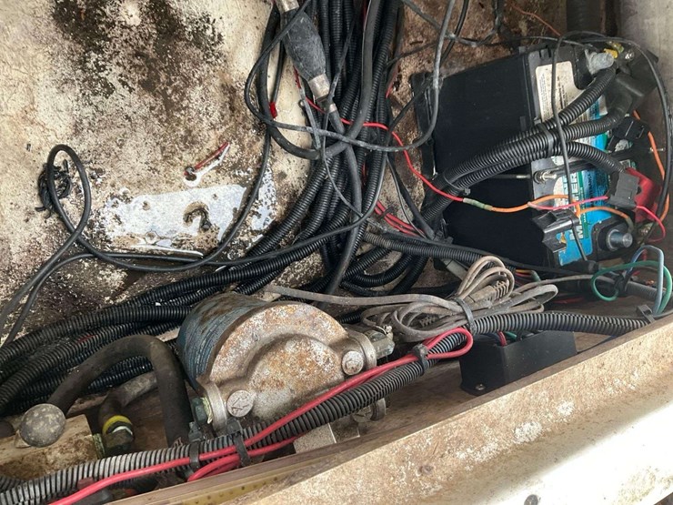 2005-nautica-international-rib-image-21