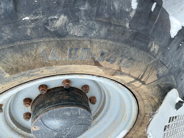 2006-genie-gth1056-image-43