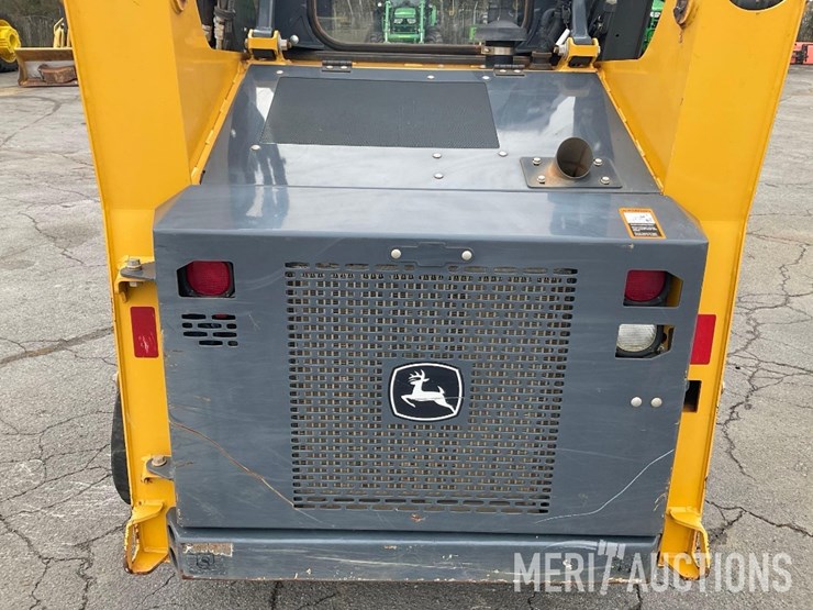 2022-deere-317g-image-25