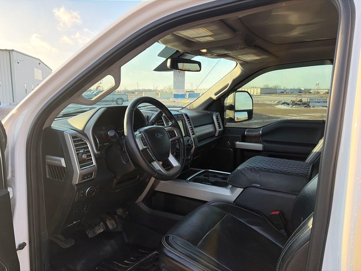 2017-ford-f250-lariat-image-11