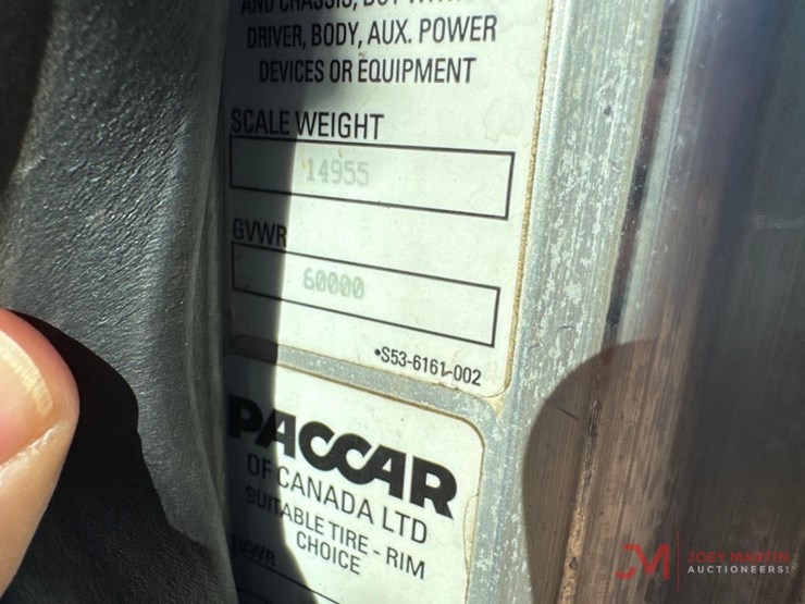 2019-peterbilt-348-image-29