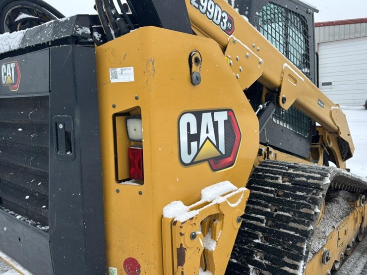 2023-caterpillar-299d3-xe-image-32