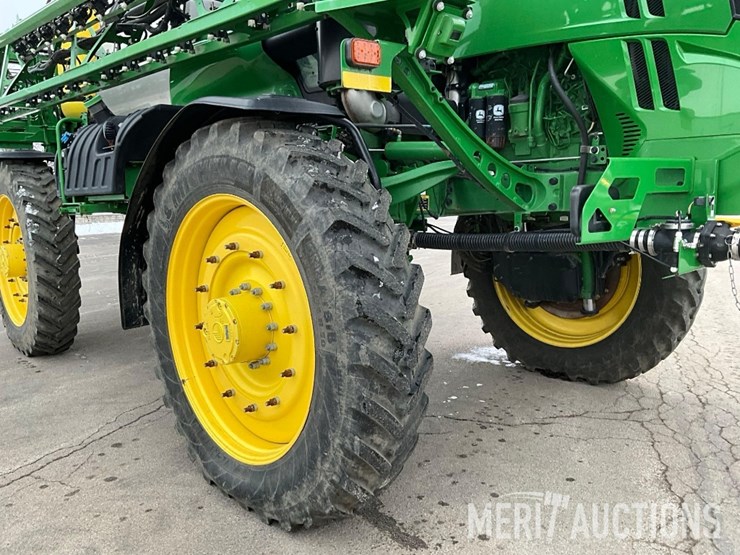 2020-john-deere-r4045-image-24