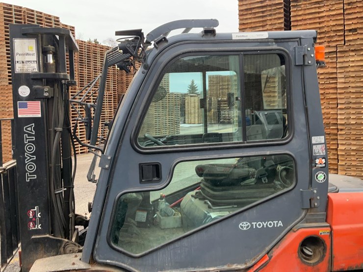 2018-toyota-8fdu25-image-31