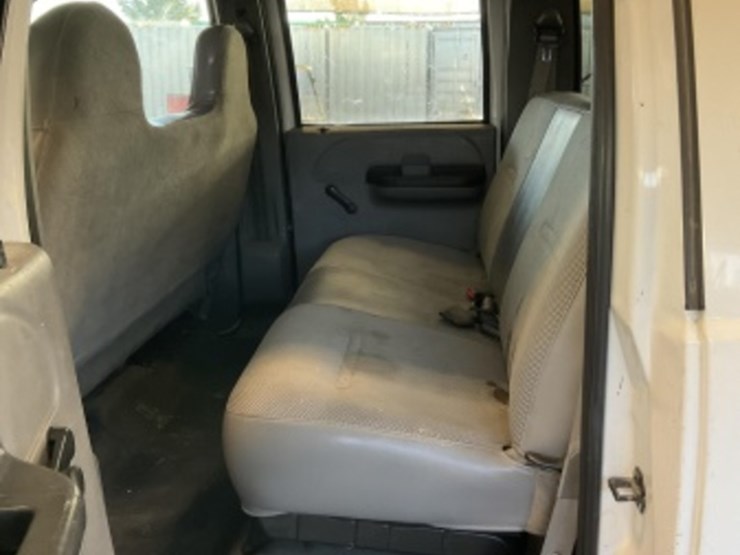 2006-ford-f350-image-25