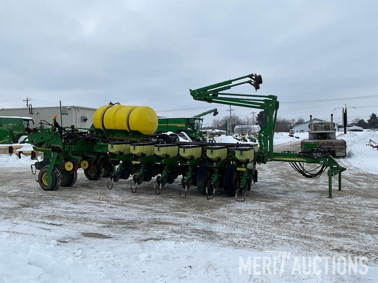 2013-john-deere-1770nt-image-6