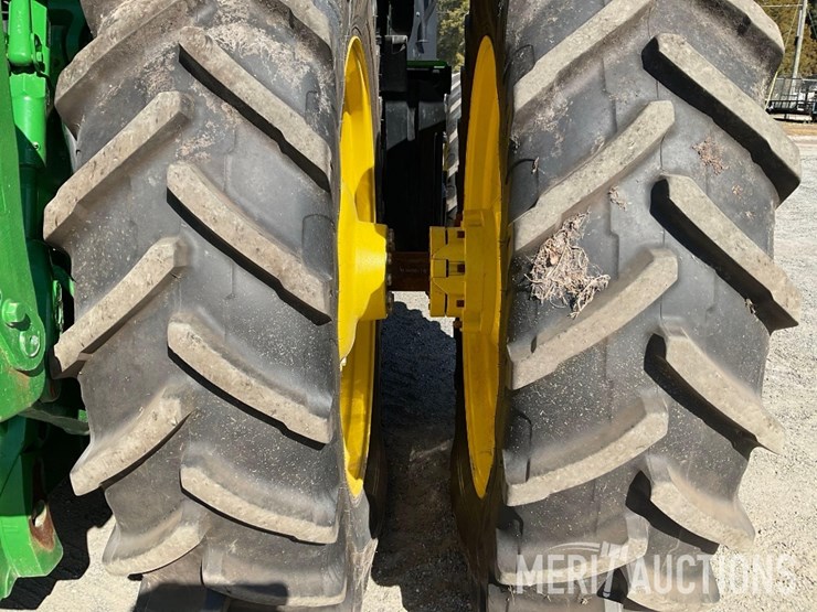 2023-john-deere-8r-370-image-25