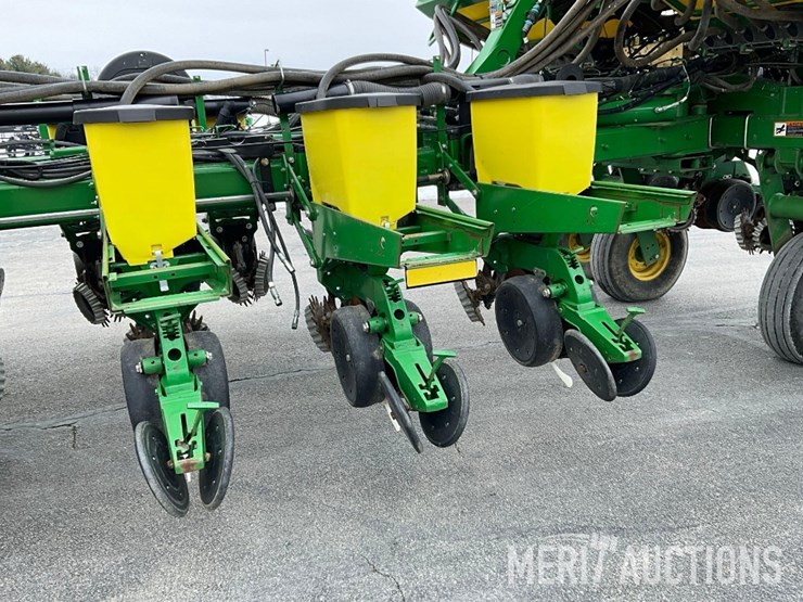 2012-john-deere-1770nt-ccs-image-17