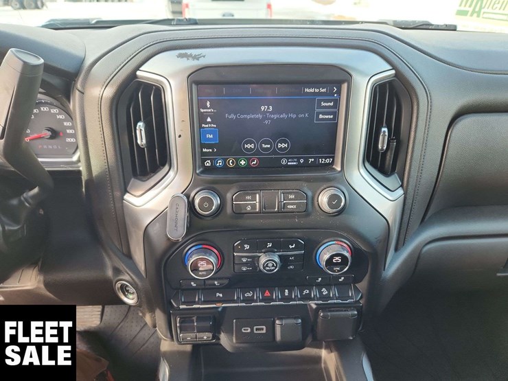 2022-chevrolet-silverado-2500hd-image-22