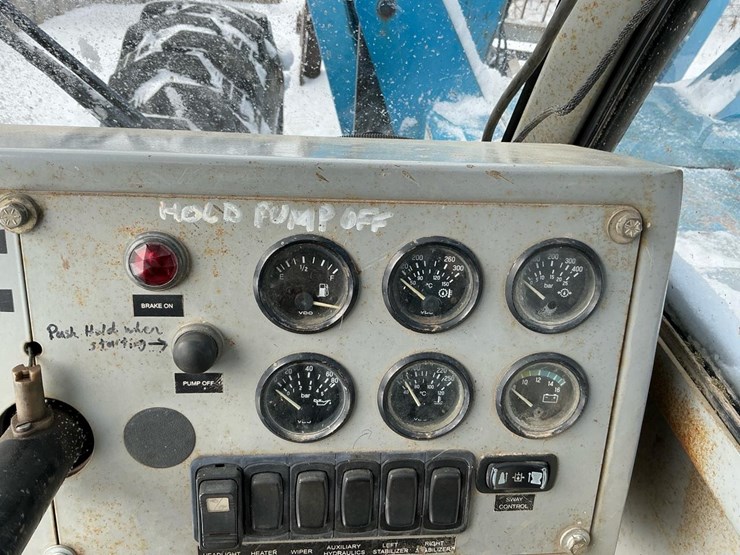 2006-genie-gth1056-image-19