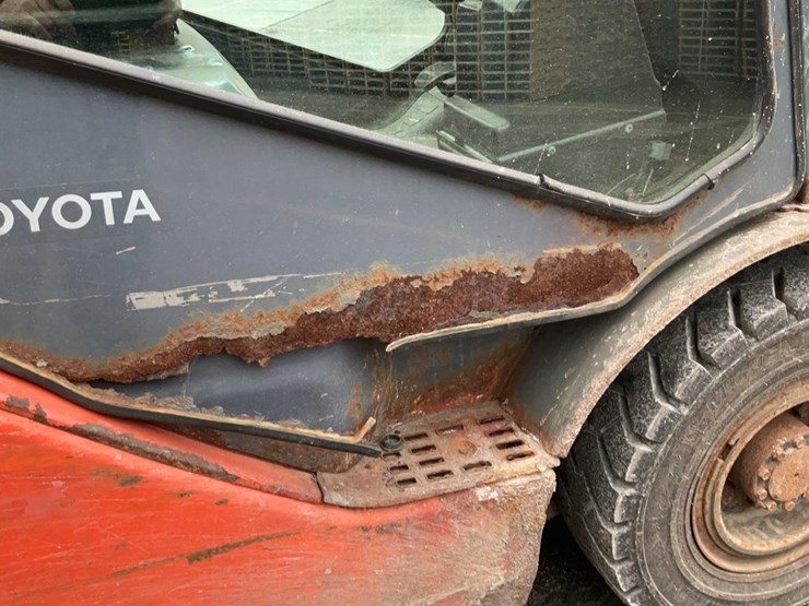 2018-toyota-8fdu25-image-37