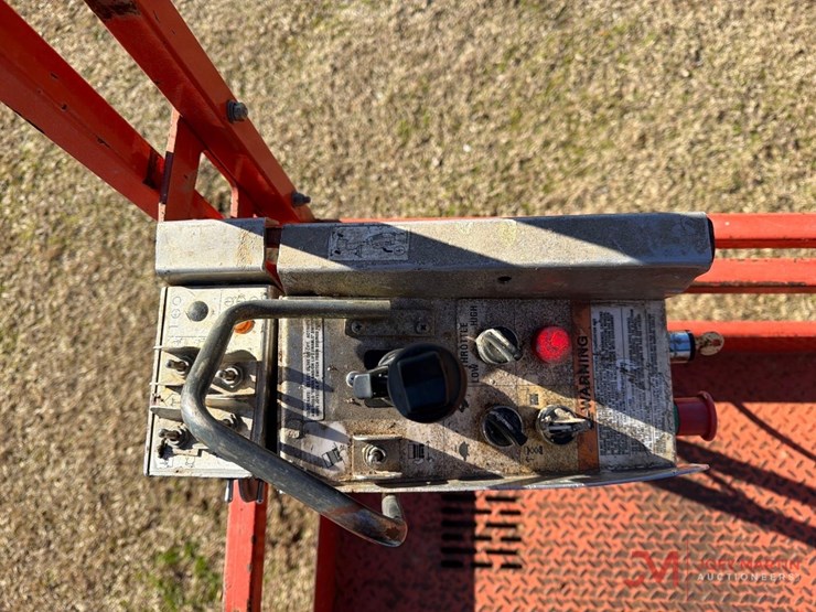 skyjack-sj8841rt-image-23