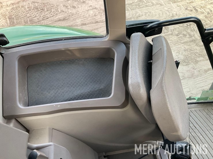 2023-john-deere-6120m-image-45