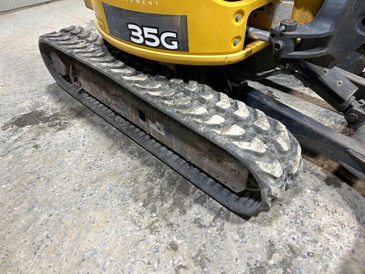 2019-deere-35g-image-11