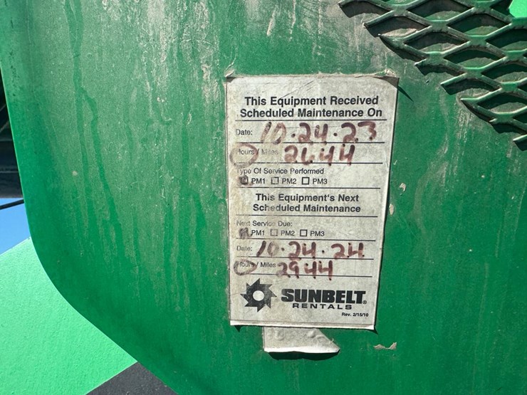 2013-sky-trak-6042-image-25