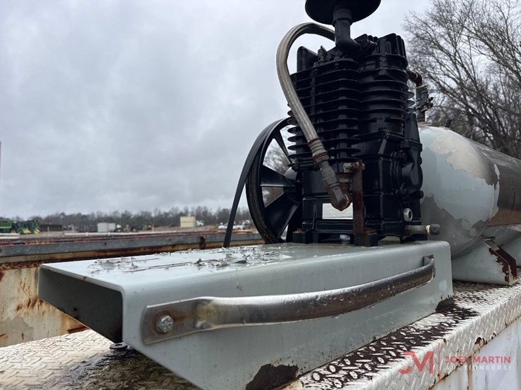 1998-ford-f-series-service-truck-image-18