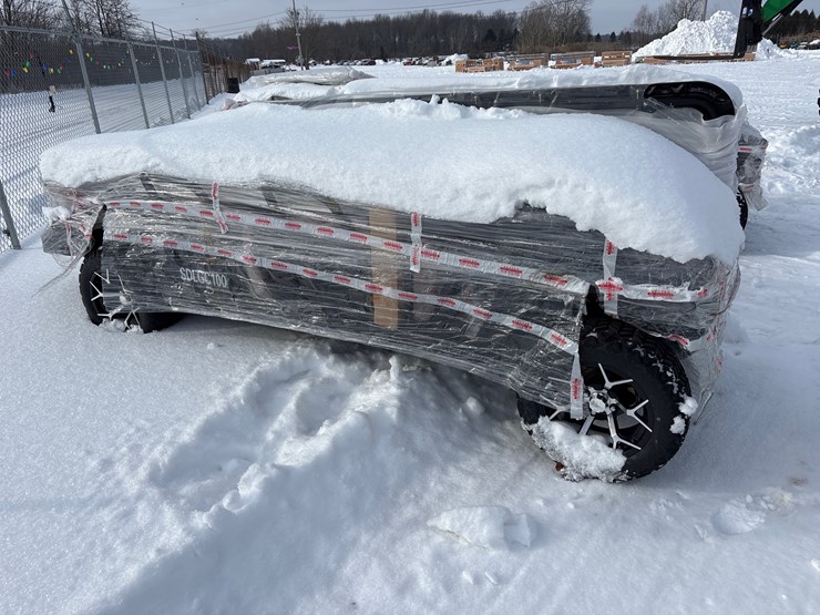 #4102-•-new-sdlgc10-six-person-golf-cart---will-need-assembeled-image-1