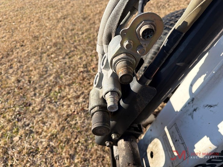 bobcat-5600-toolcat-utv-image-6