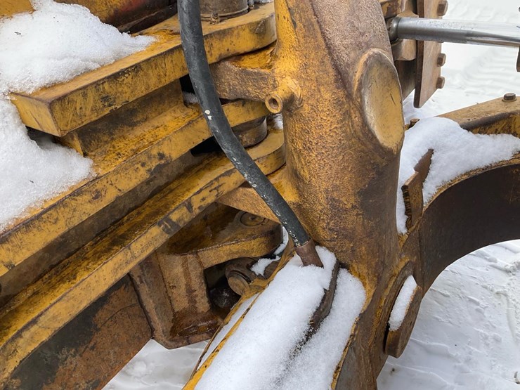 1989-caterpillar-d4h-image-14