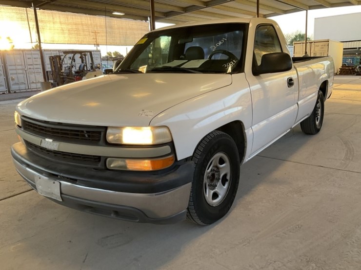 2001-chevrolet-silverado-1500-image-4