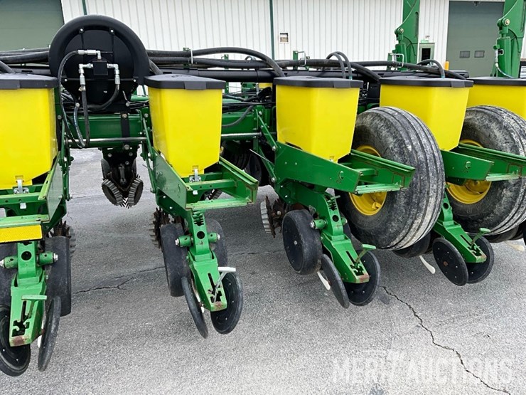 2012-john-deere-1770nt-ccs-image-35