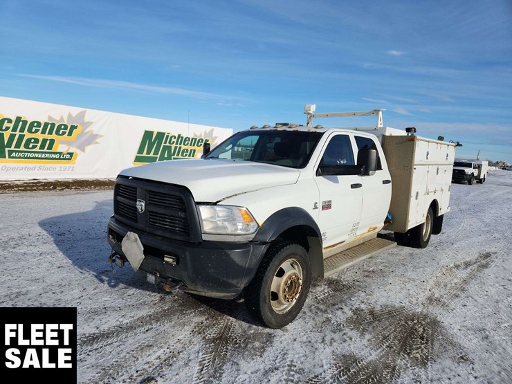 2012-ram-5500-4x4-s/a-service-truck-image-1