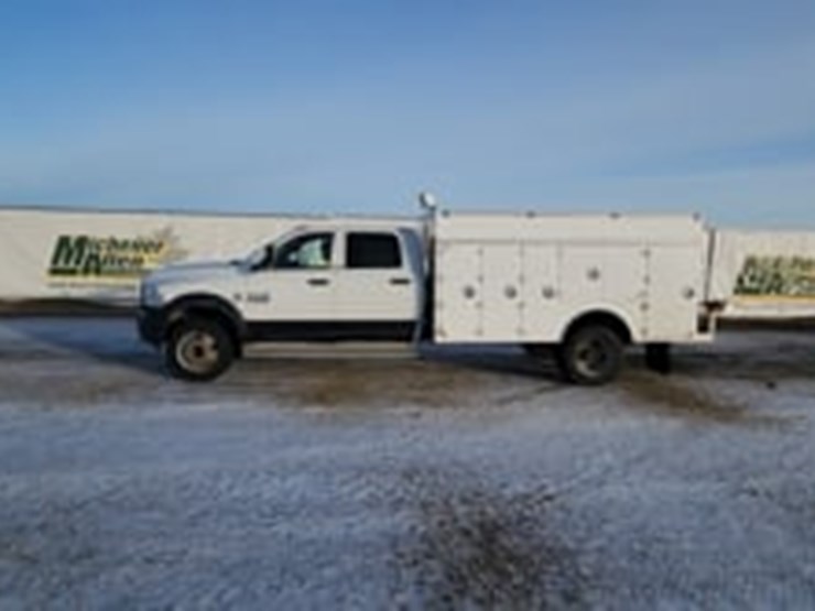 2015-ram-5500-4x4-s/a-service-truck-image-5