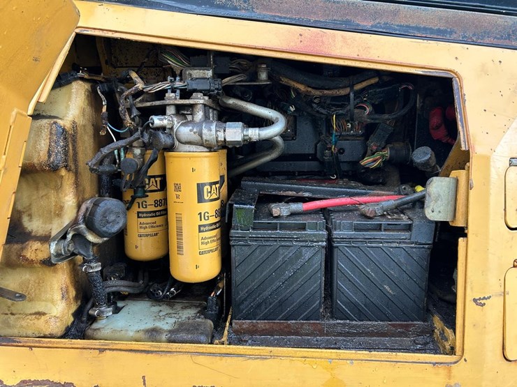 caterpillar-d6k-xl-image-15